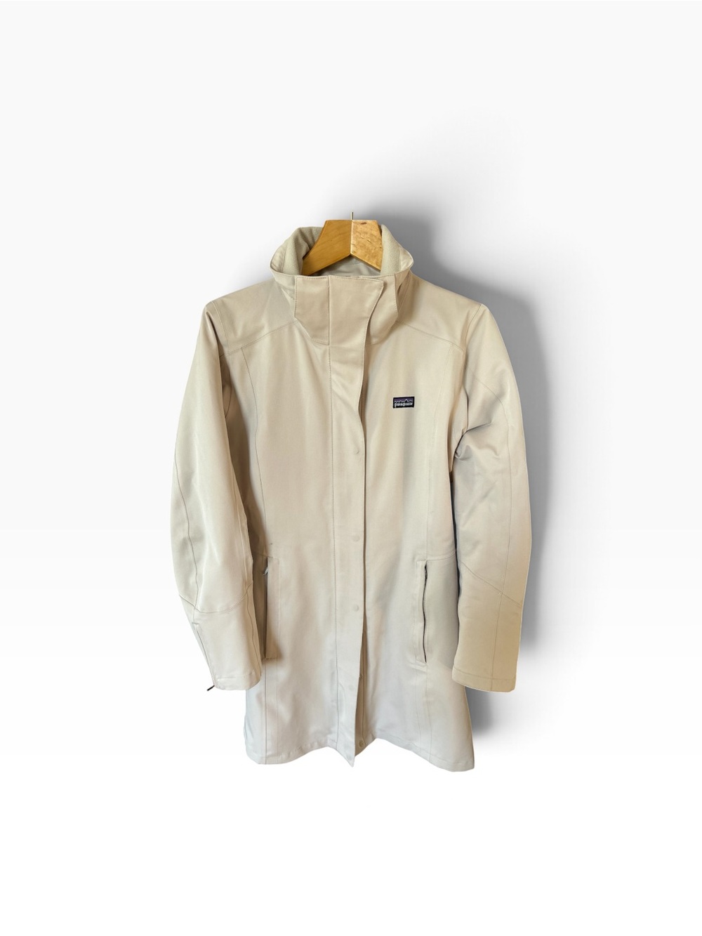 Women's Patagonia Tres jacket.